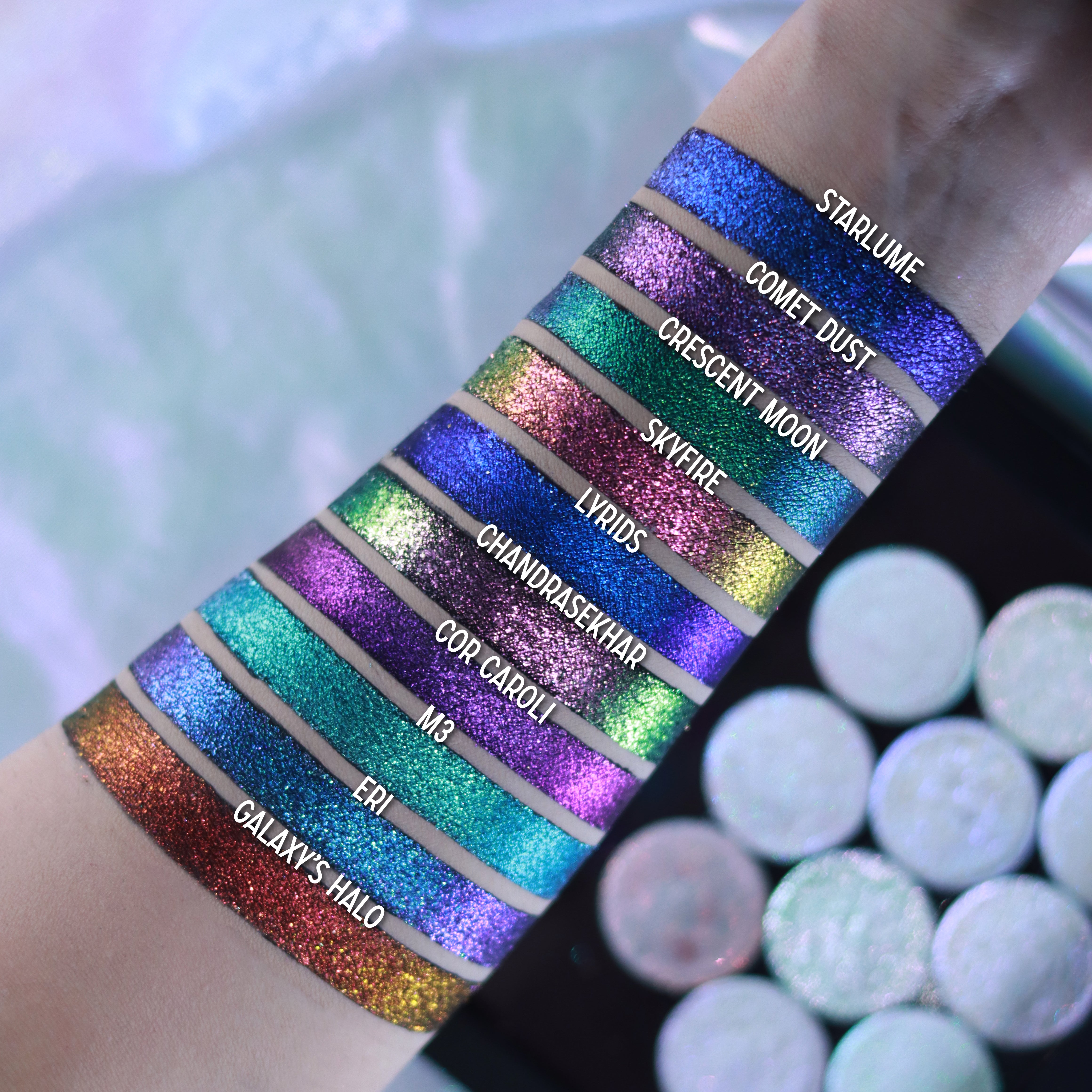 Eri – Iridescent Duochrome Eyeshadow