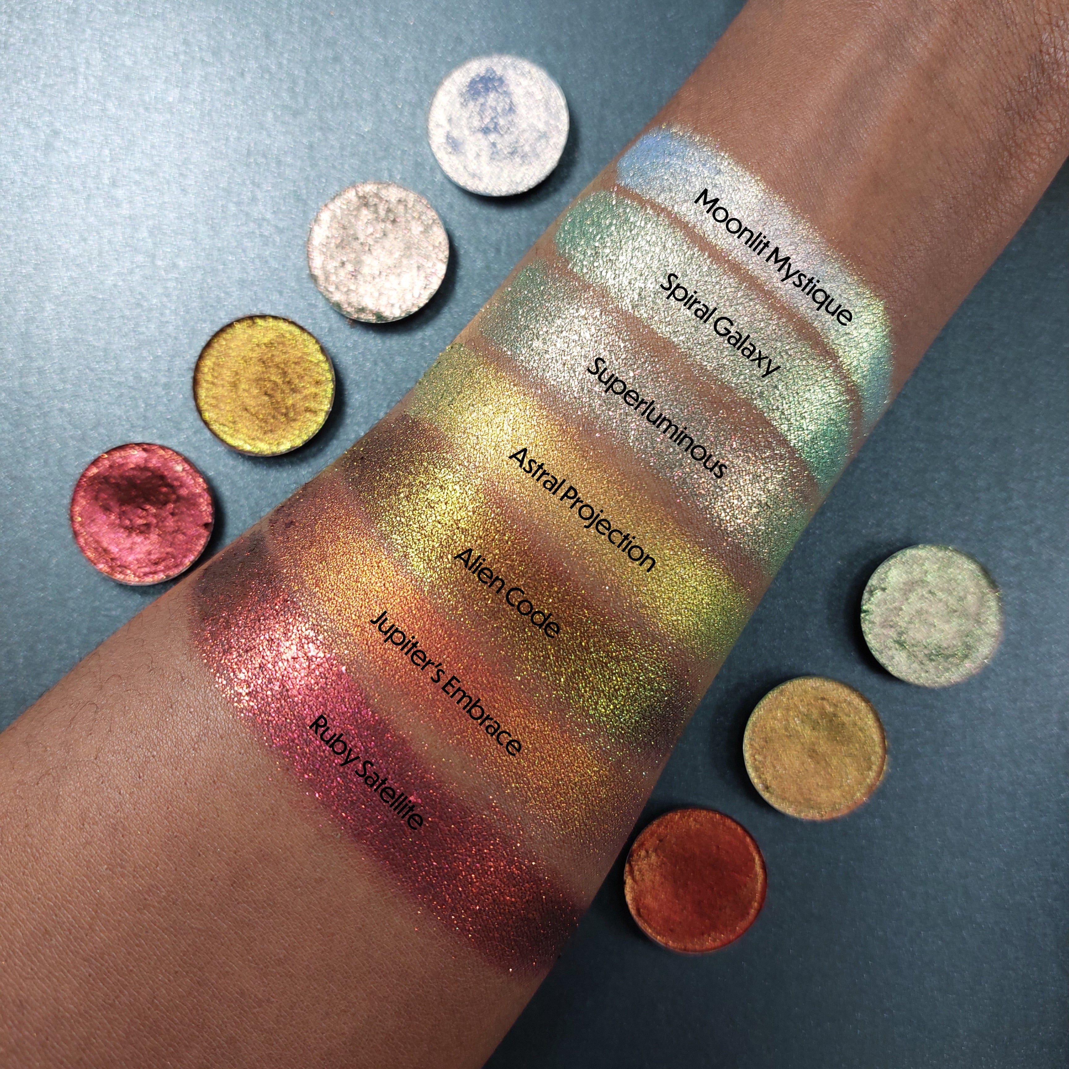 Spiral Galaxy - multichrome eyeshadow