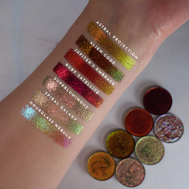 Hourglass Nebula - multichrome eyeshadow